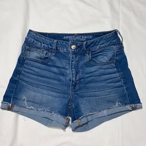 American Eagle Super Stretch HI-Rise Shortie. Size 8.